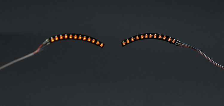 Freak in the Dark Sexy Eyelash Lamp